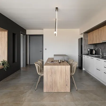 Az Premium Suite- 106 *