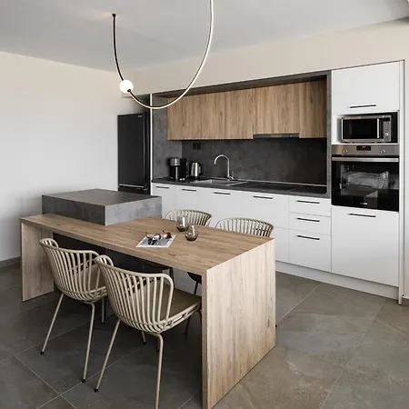 Διαμέρισμα Az Premium Suite- 106 *